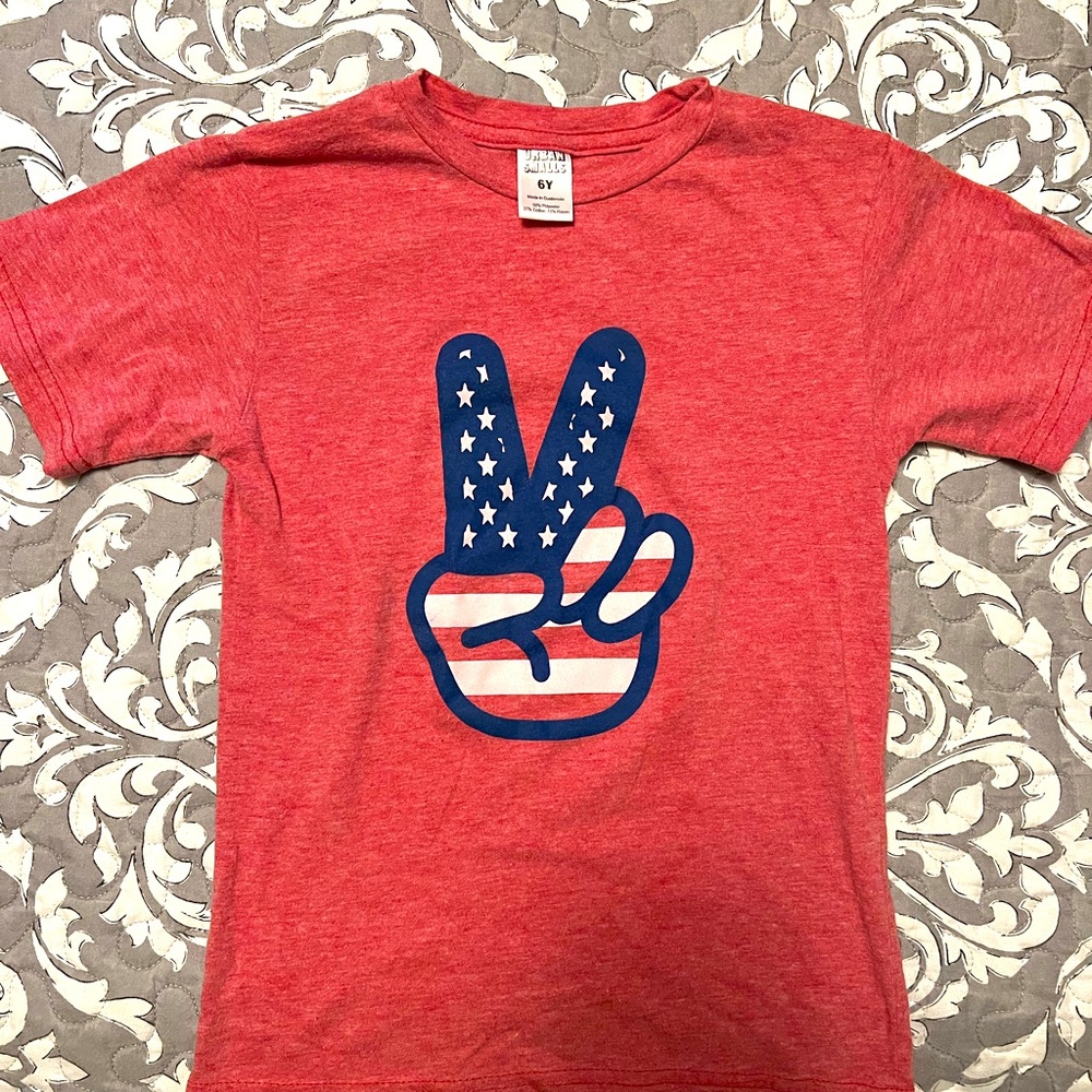 Junk Food Peace sign tee. Size 6